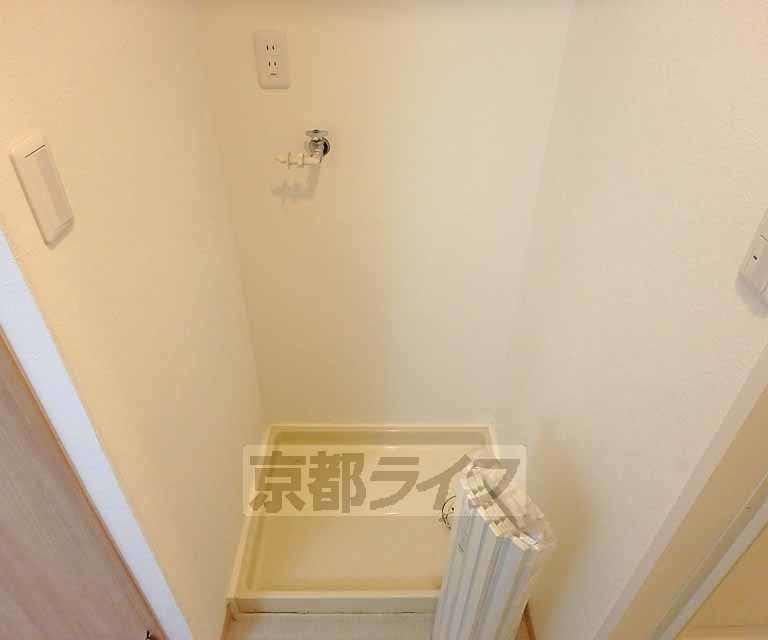 その他設備　洗濯機置き場は脱衣場にあります。