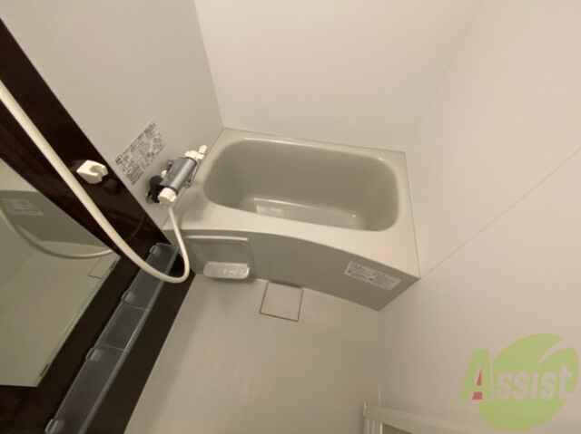 バス・シャワールーム　バス・トイレ別でお掃除しやすいですよ～。