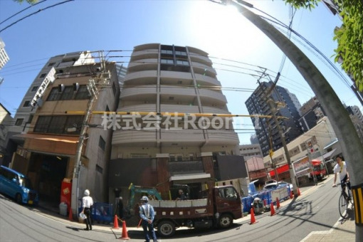 エントランス　落ち着いたエントランスです