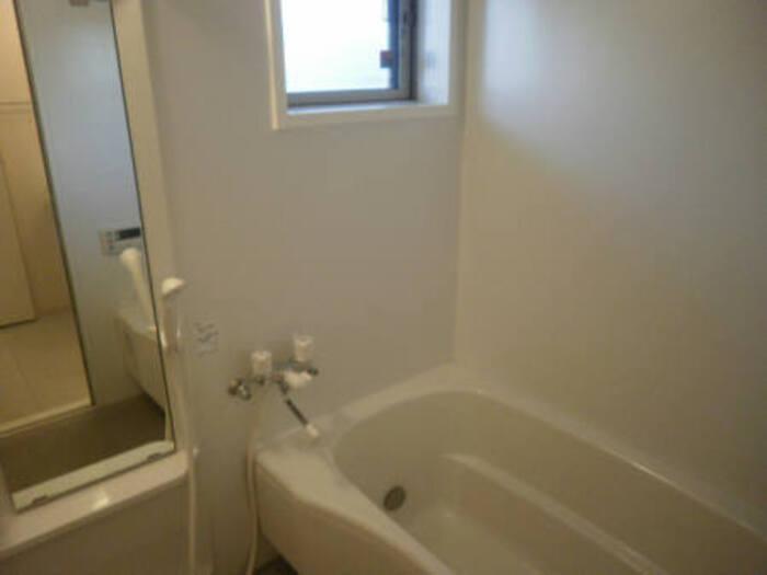 バス・シャワールーム　※同タイプ・現況優先