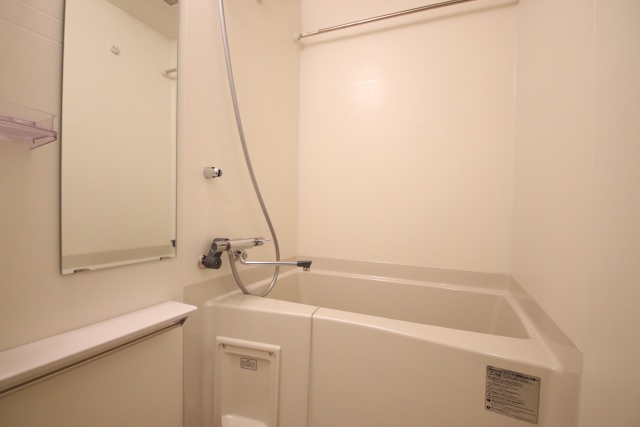 バス・シャワールーム　※別室の参考写真の為、現況優先です。