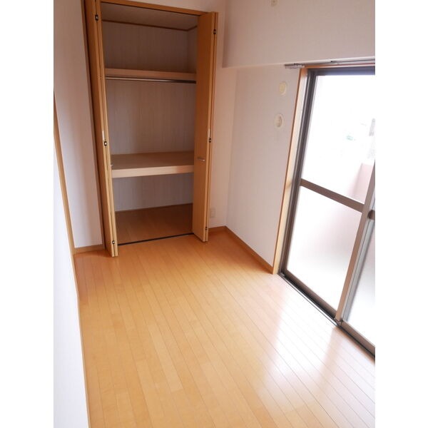 その他部屋・スペース　こちらは寝室にいかがでしょうか？？