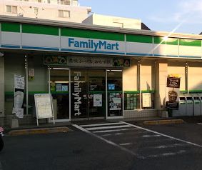 コンビニ　ファミリーマート 町屋八丁目店（コンビニ）まで396m
