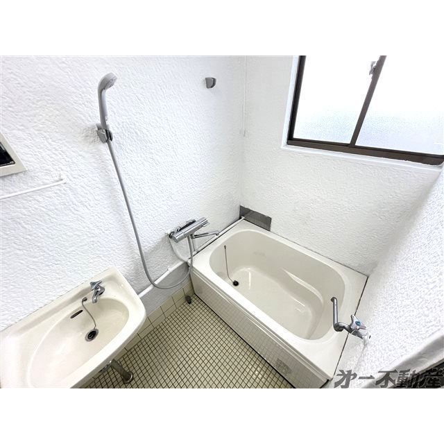 バス・シャワールーム　バスルーム