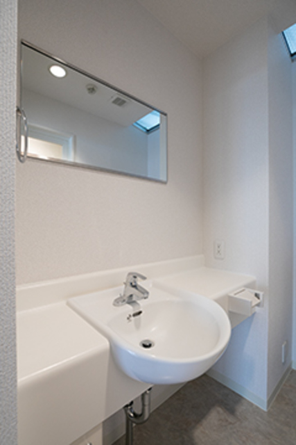 洗面設備　※写真は同タイプ住戸です。