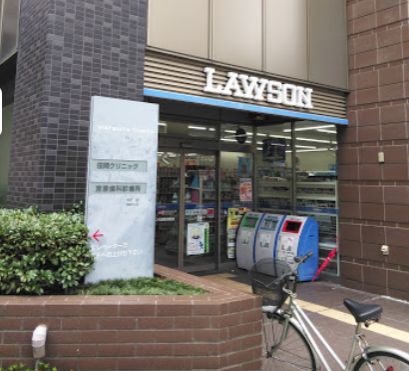 コンビニ　ローソン松屋町駅前店（コンビニ）まで217m