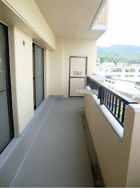バルコニー　別部屋写真使用