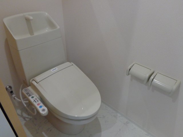 トイレ　シャワー付トイレ