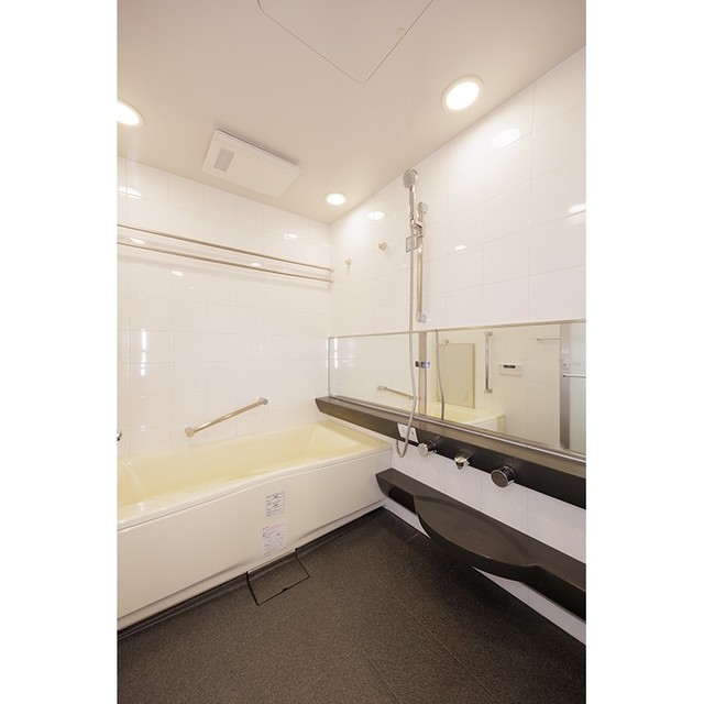 バス・シャワールーム　※写真は同タイプ住戸です。