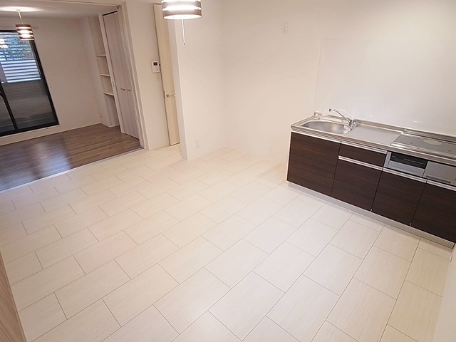 居室・リビング　リビング広々１０帖と開放感あります。