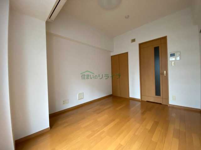 居室・リビング　別階層の参考写真になります。