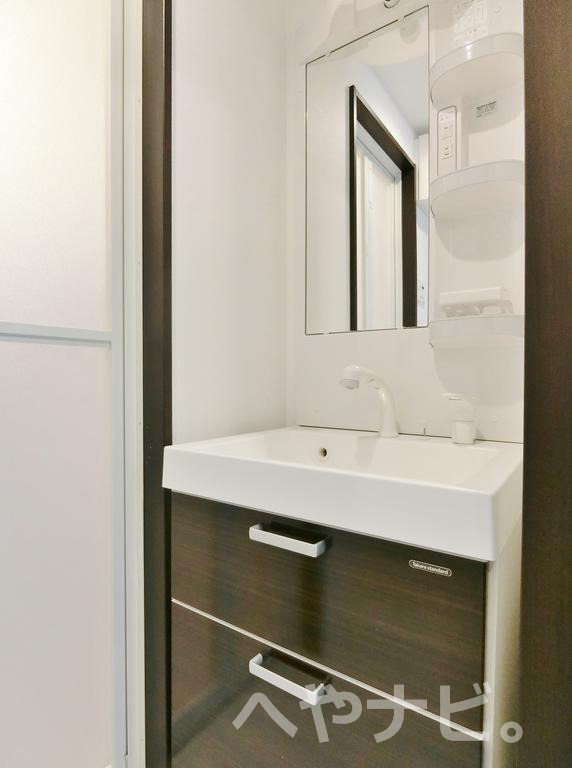 洗面設備　※別号室写真です。