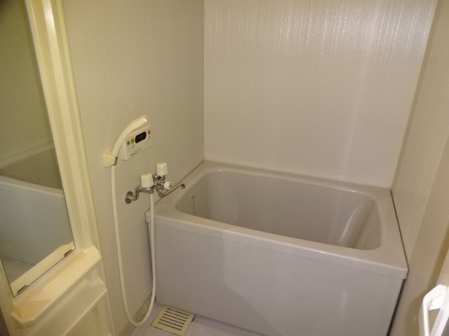 バス・シャワールーム　バス（イメージ）