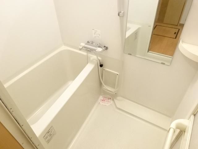 バス・シャワールーム　別部屋写真使用