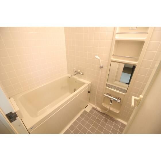 バス・シャワールーム　お風呂です