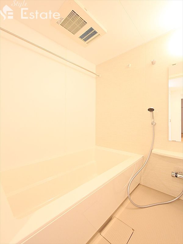 バス・シャワールーム　バスルーム