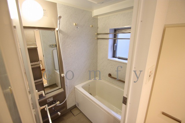 バス・シャワールーム　追い焚・浴室乾燥機付きバス