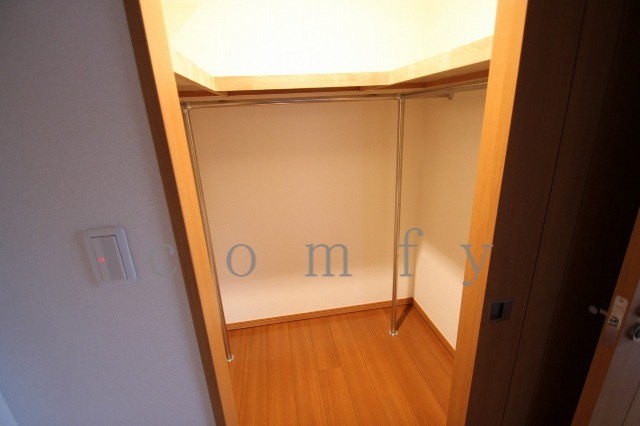 収納　ウォークインクローゼット