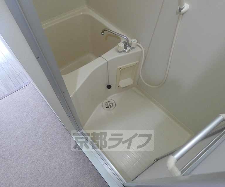 バス・シャワールーム　お風呂場です。