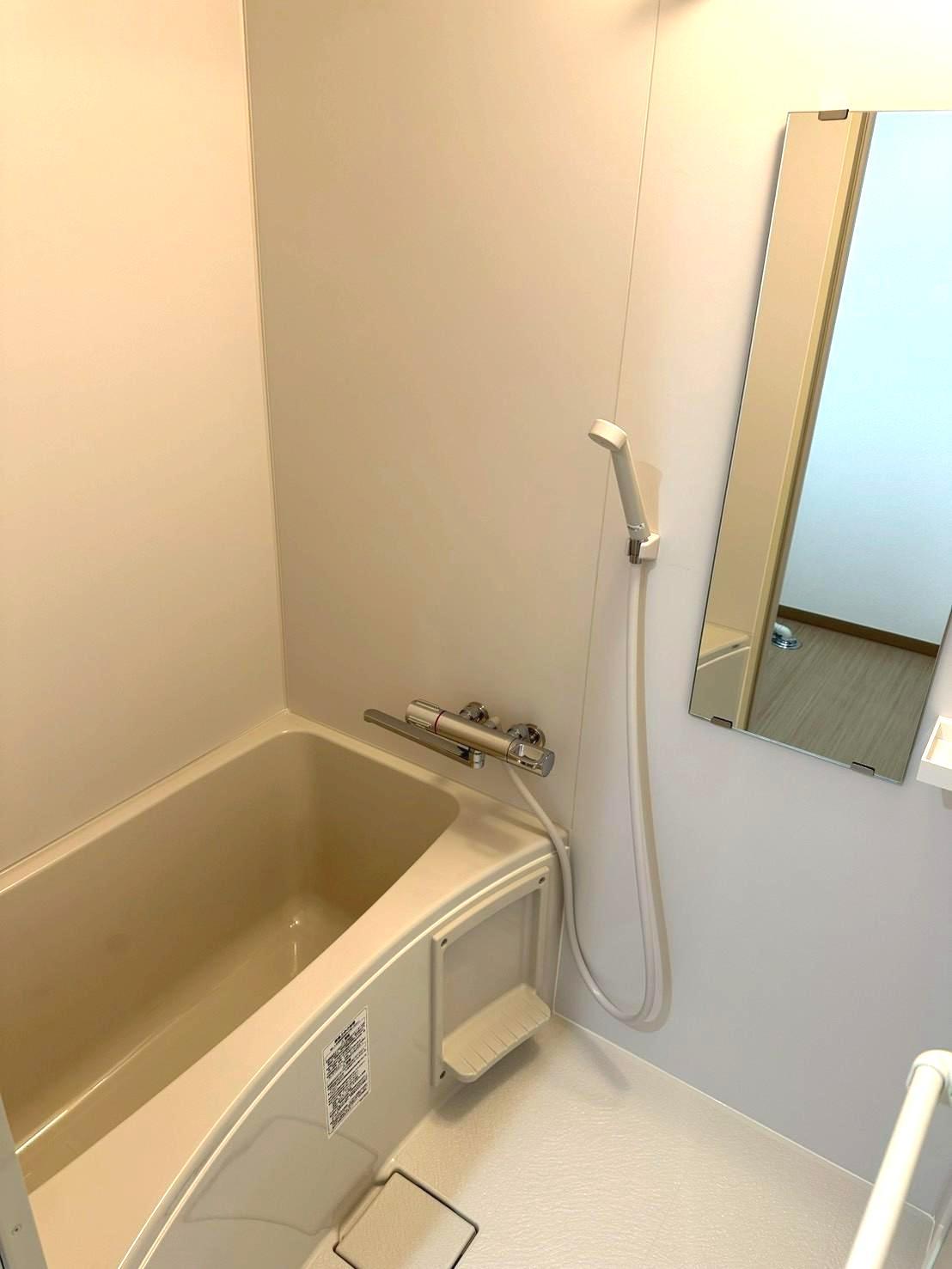 バス・シャワールーム　バス