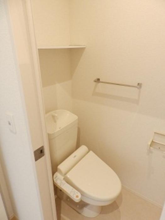 トイレ　温水洗浄暖房便座