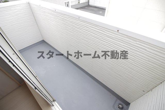 バルコニー　落ち着いた時間を過ごせるバルコニーです