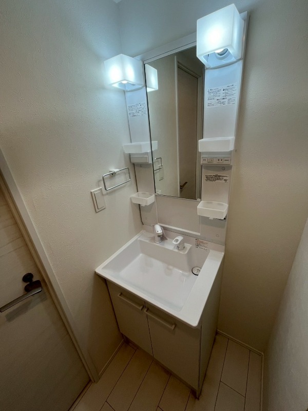洗面設備　使いやすい洗面所です