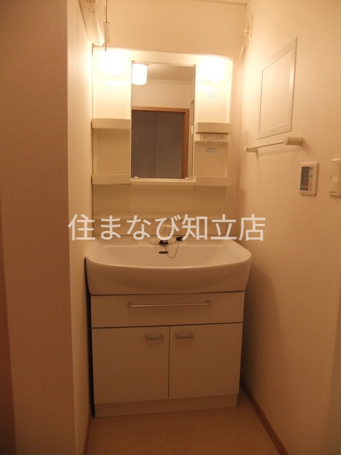 洗面設備　同型タイプ