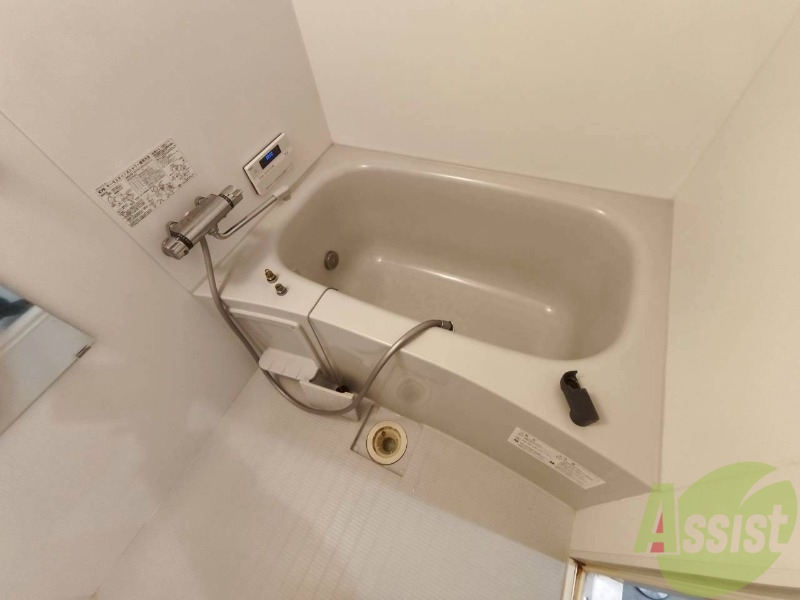 バス・シャワールーム　ユニットバスです。疲れを癒すのに欠かせませんね！