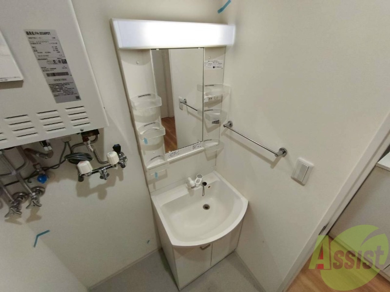 洗面設備　こちらに洗面台があります。朝の洗顔はこちらで。