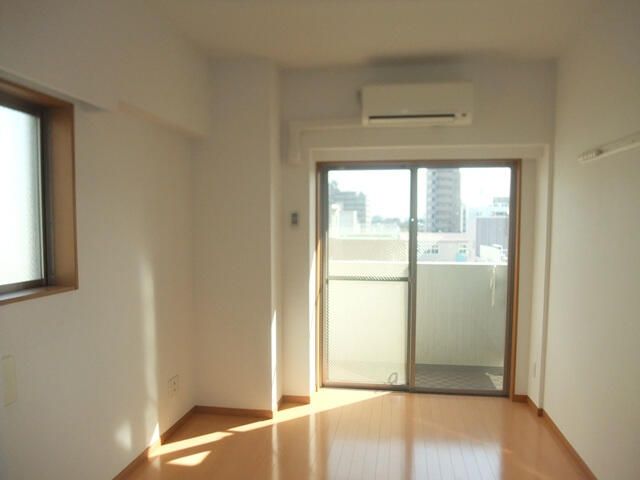 居室・リビング　※別部屋参考写真