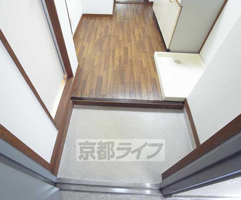 玄関　シンプルな玄関ですね。