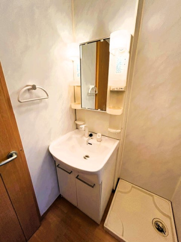 洗面設備　※他号室の写真です。