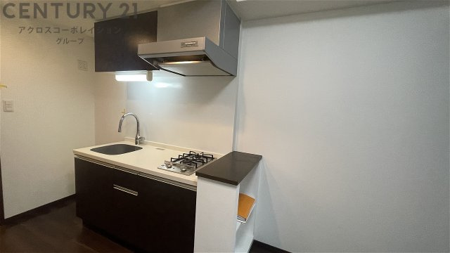 キッチン　壁付けキッチンでスペースを最大限有効活用できます！