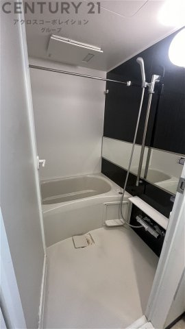 バス・シャワールーム　浴室乾燥付きで便利☆