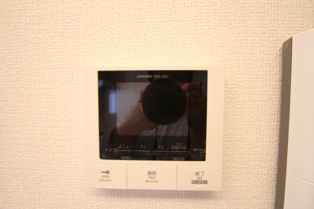 セキュリティ　モニター付きインターホン