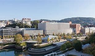 病院　地方独立行政法人長崎市立病院機構長崎みなとメディカルセンター（病院）まで470m