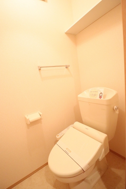 トイレ　温水洗浄暖房便座