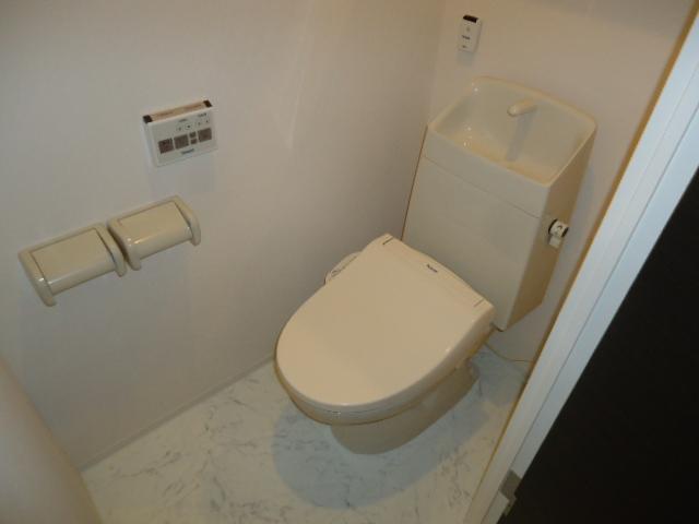トイレ　シャワー付トイレ