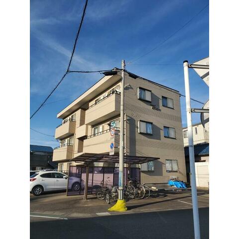 建物外観　落ち着いた雰囲気の外観です