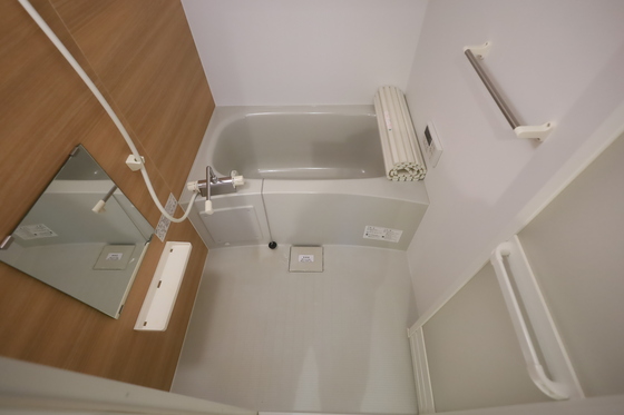 バス・シャワールーム　※別部屋の写真です