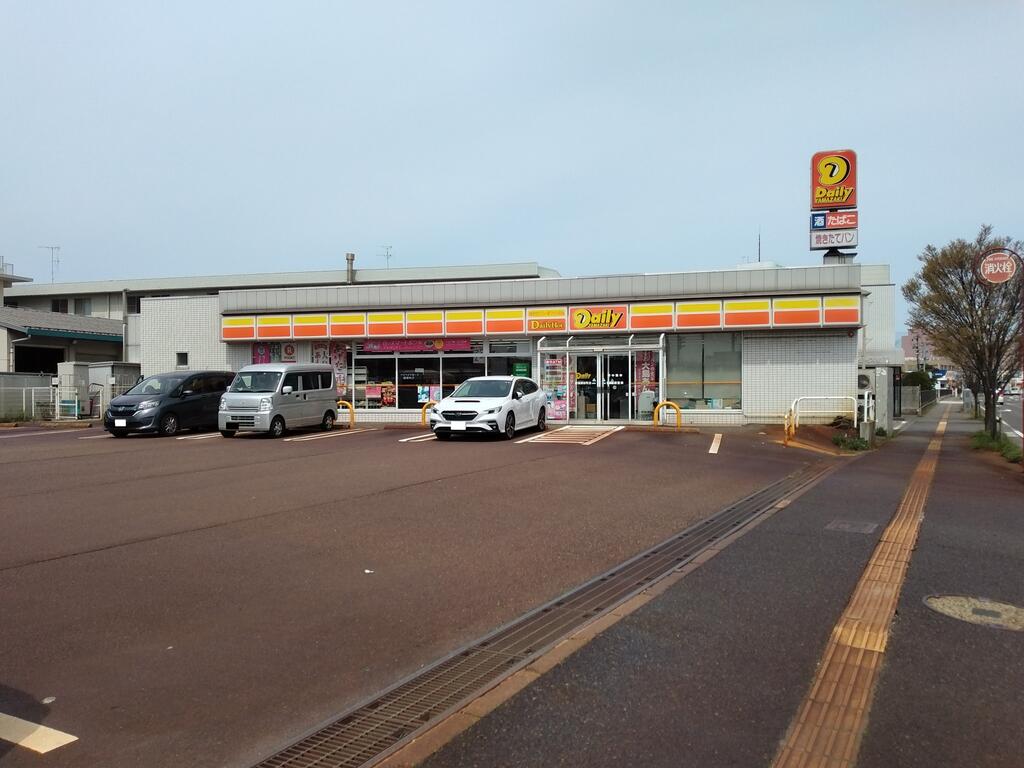 コンビニ　デイリーヤマザキ新潟美咲町店（コンビニ）まで520m