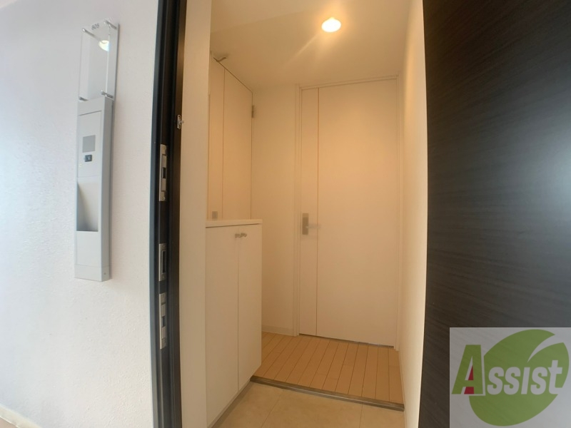 玄関　玄関から見た景色はこちらです。イメージできますか。