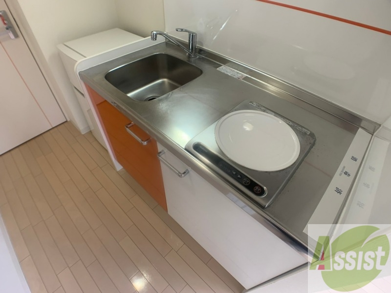 キッチン　シンプルなキッチンです。お手入れも楽々ですね！