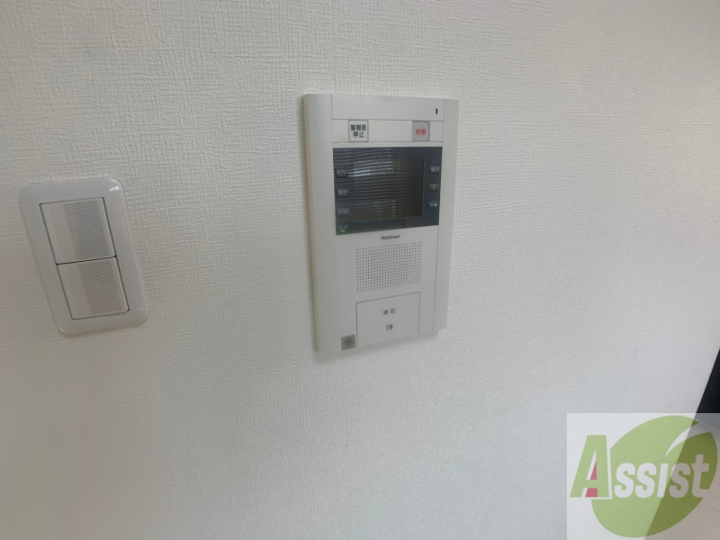 セキュリティ　モニターホンなので来客様の顔が見れます。安心ですね！