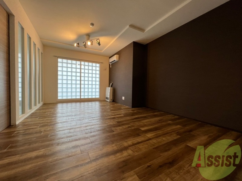 居室・リビング　広くてキレイなお部屋が広がっていて、充実した生活が送れそう。