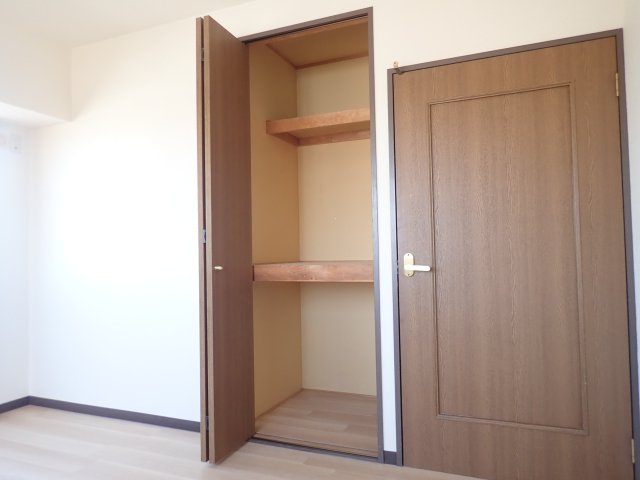 収納　同型モデル