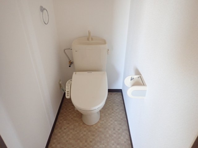 トイレ　同型モデル