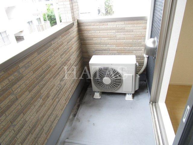 バルコニー　同物件別部屋です。