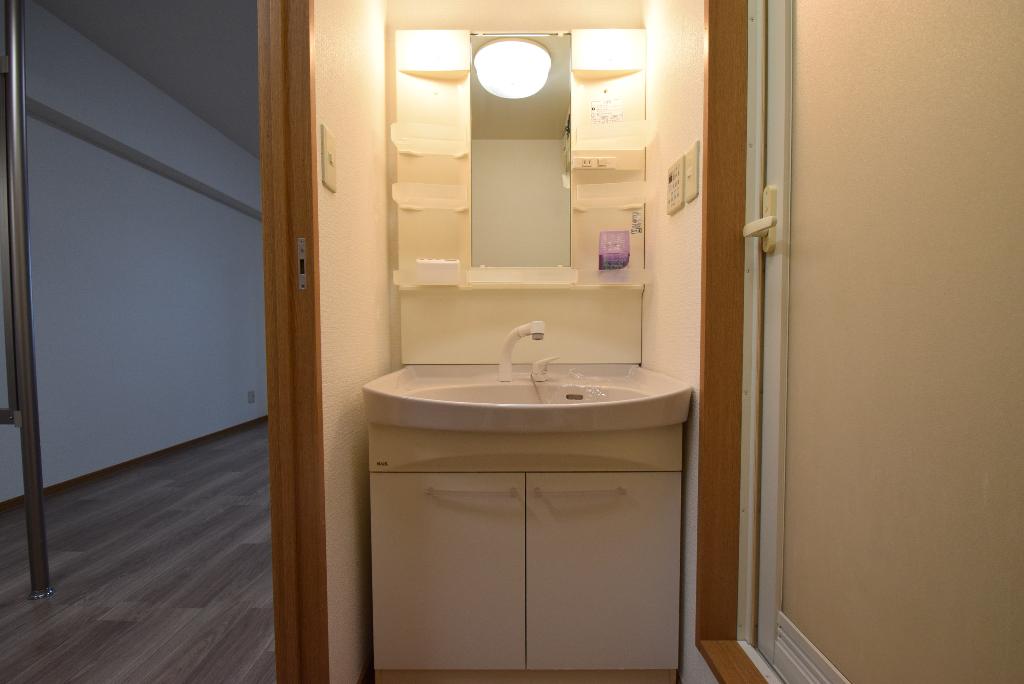 洗面設備　洗髪洗面化粧台